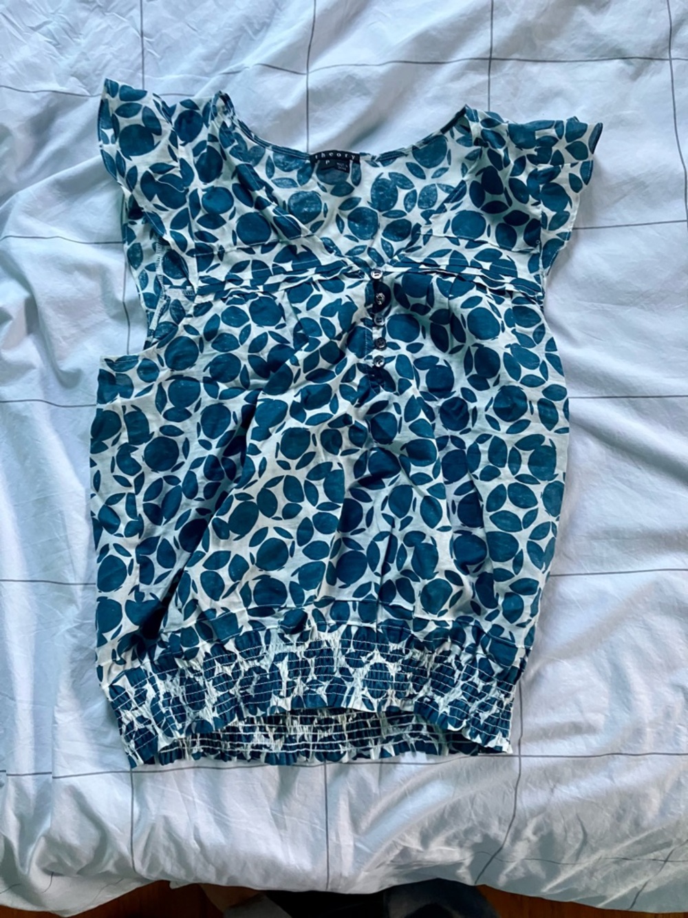 Theory Blue and White Sleeveless Printed Blouse